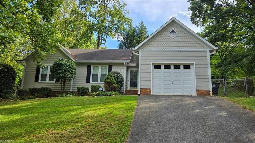 1704 Gales Ct - Photo 2 of 9