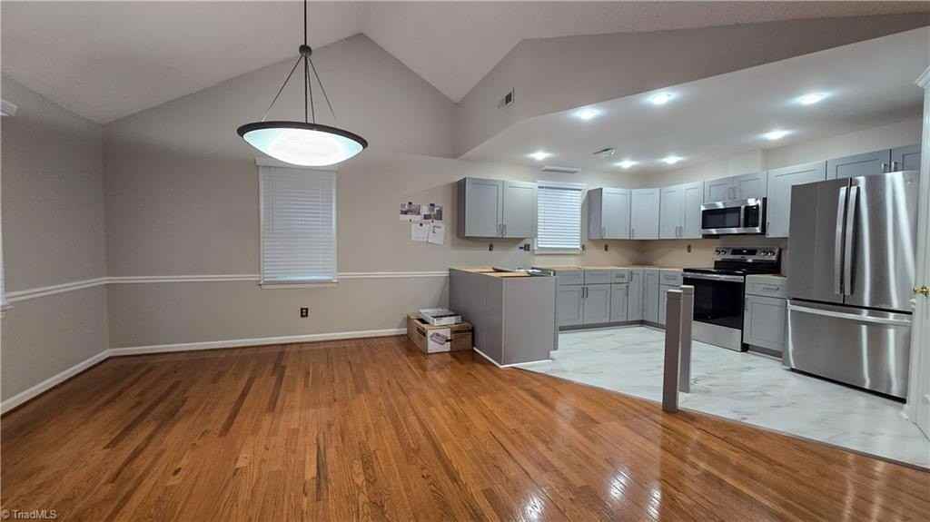 1704 Gales Ct - Photo 3 of 9