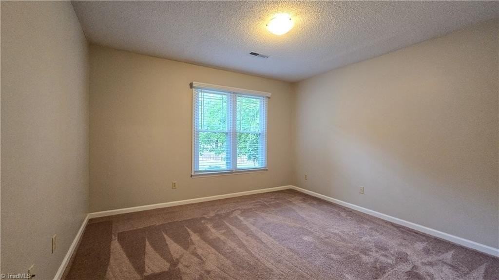 1704 Gales Ct - Photo 5 of 9