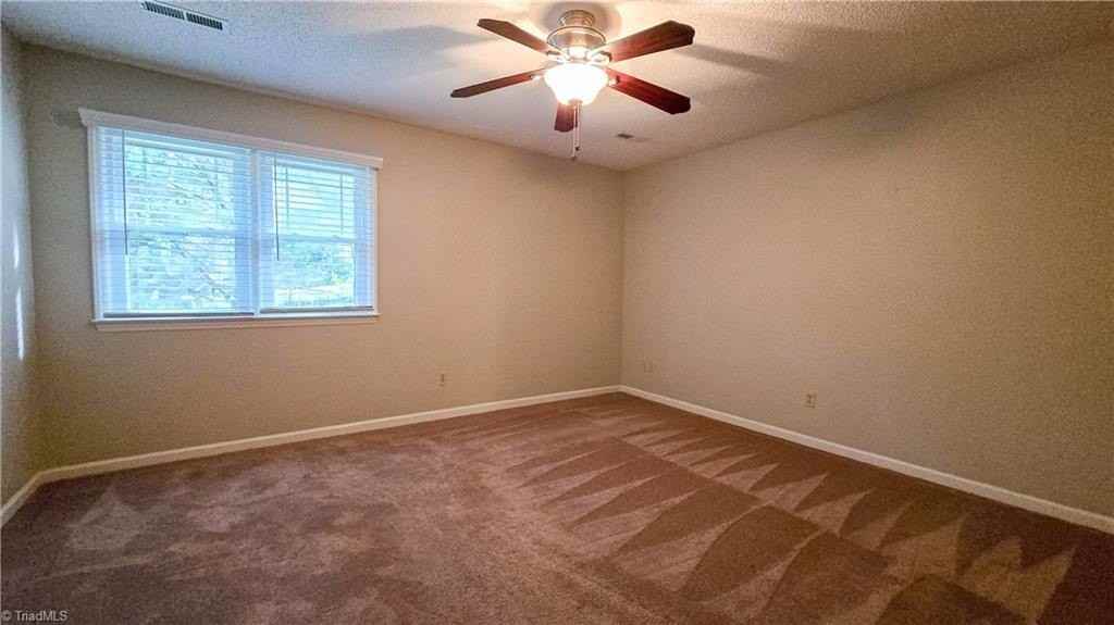 1704 Gales Ct - Photo 6 of 9