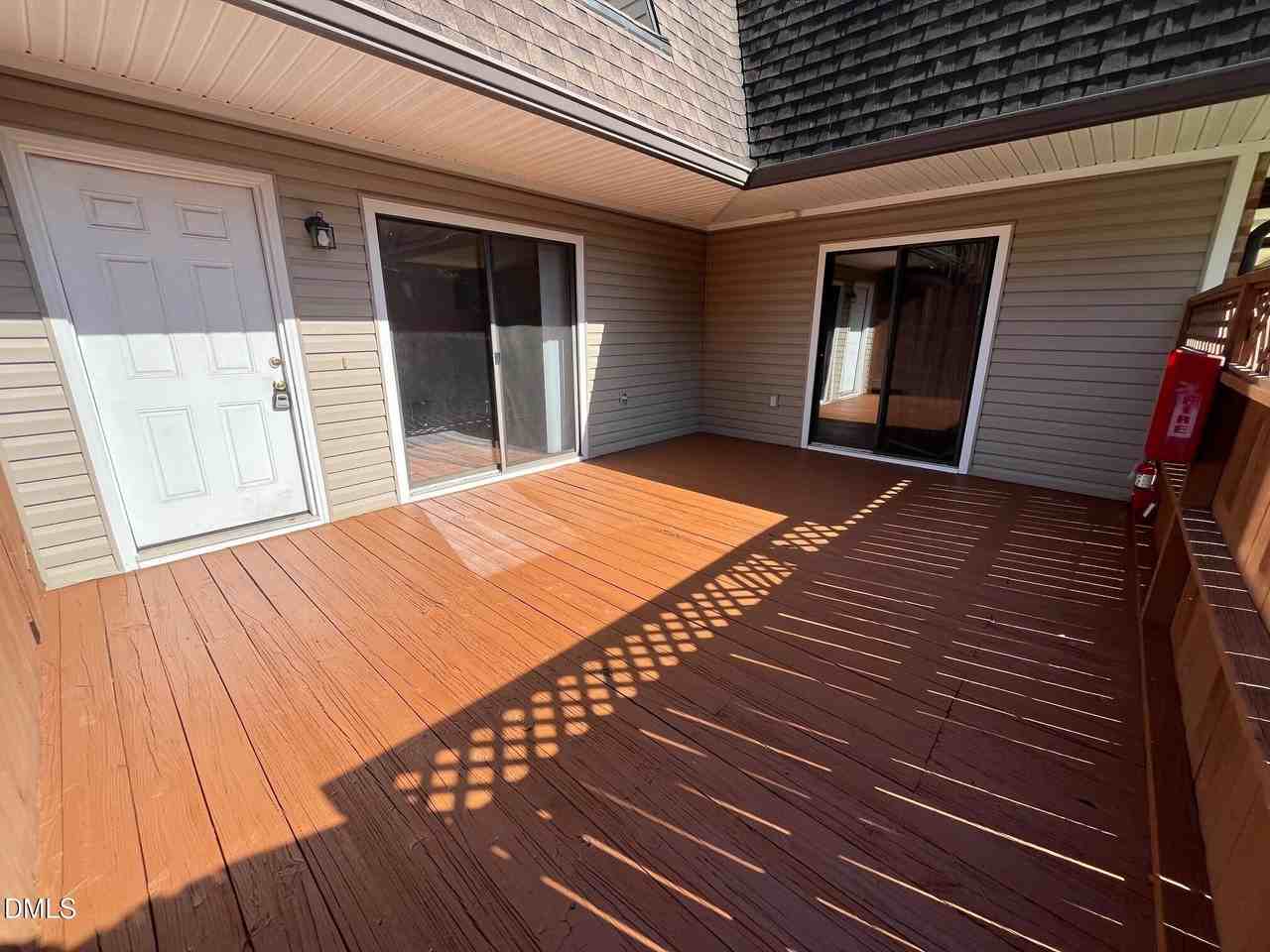 340 Summerwalk Cir - Photo 2 of 14