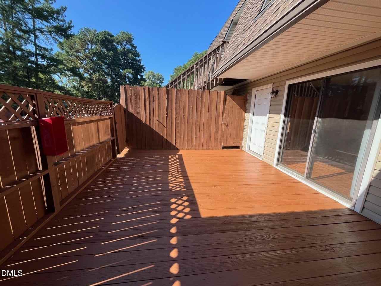 340 Summerwalk Cir - Photo 3 of 14