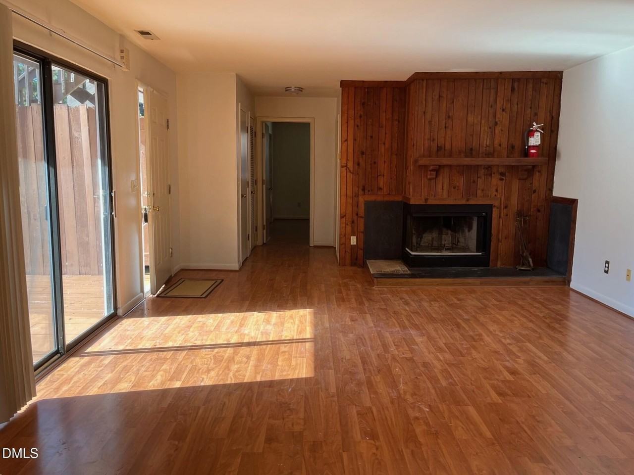 340 Summerwalk Cir - Photo 4 of 14