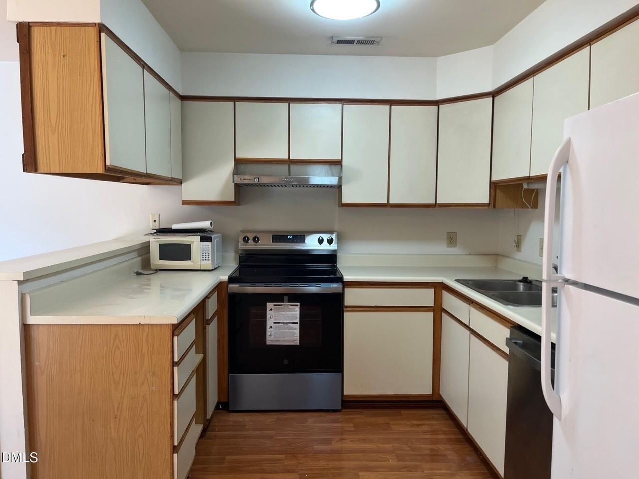 340 Summerwalk Cir - Photo 6 of 14