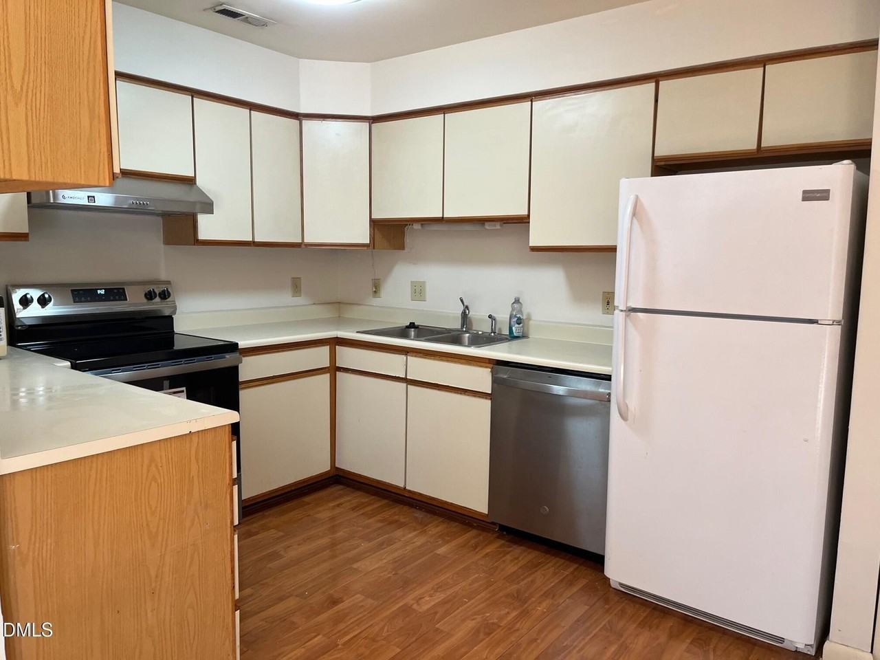 340 Summerwalk Cir - Photo 7 of 14