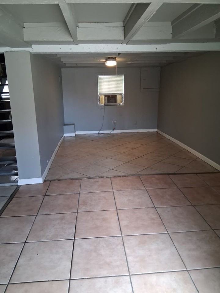 3018 Avenue M - Photo 4 of 11