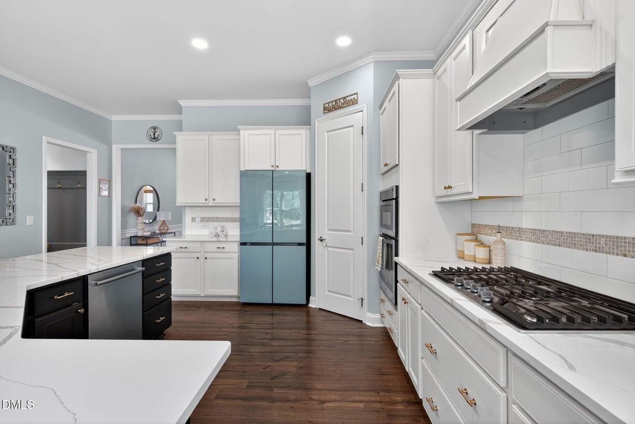 428 Old Dairy Dr - Photo 4 of 50