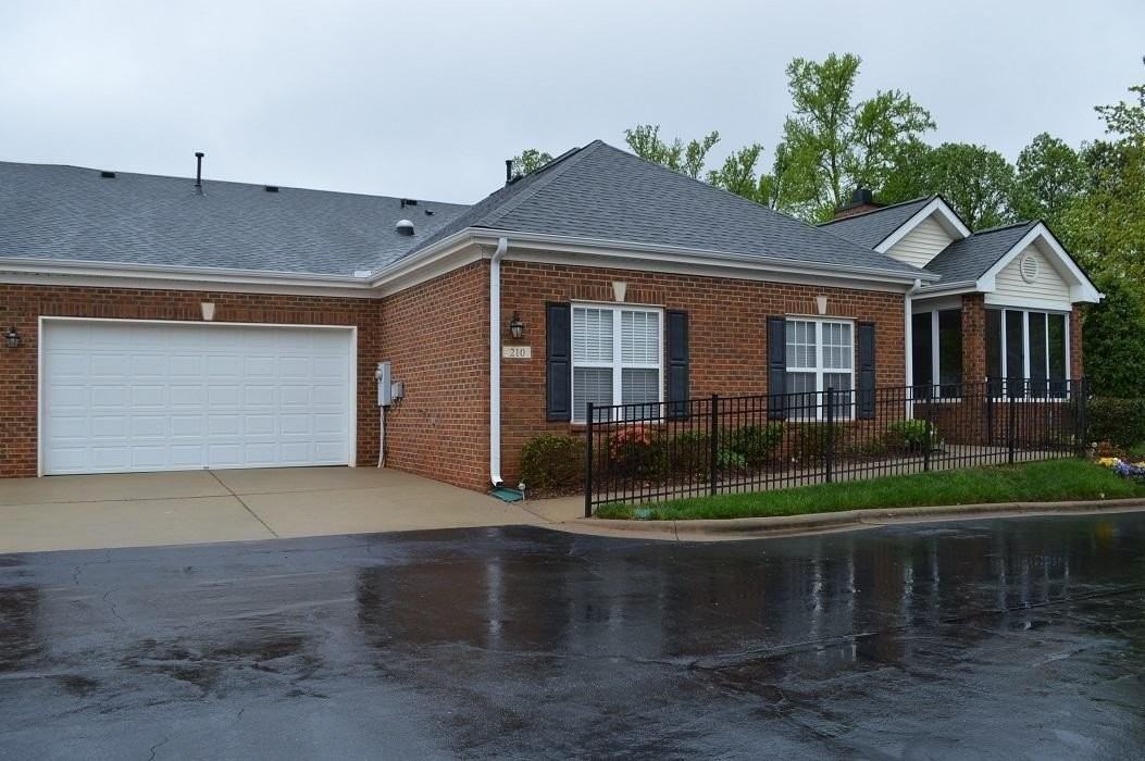 210 Baines Ct - Photo 2 of 5