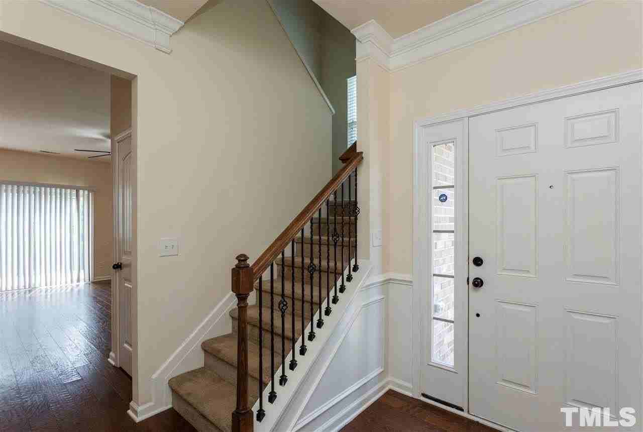 537 Whitworth Ln - Photo 5 of 26