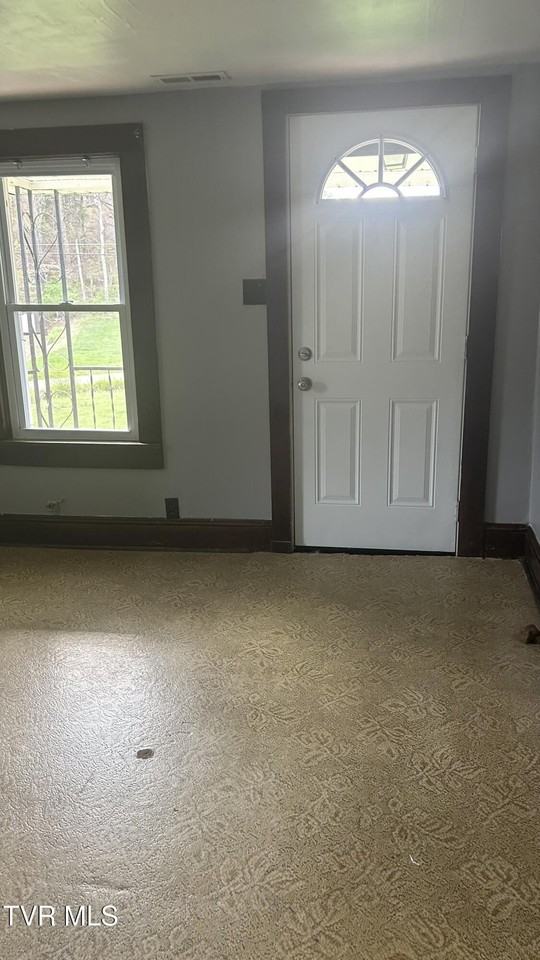 104 Basin Rd - Photo 7 of 25