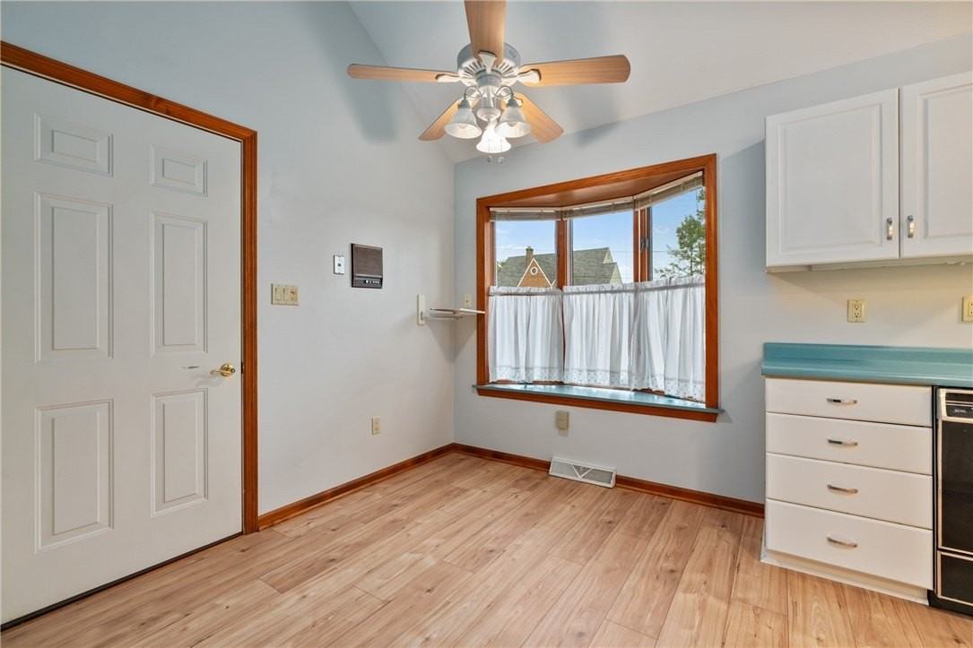 1301 Grandview Ave - Photo 3 of 27