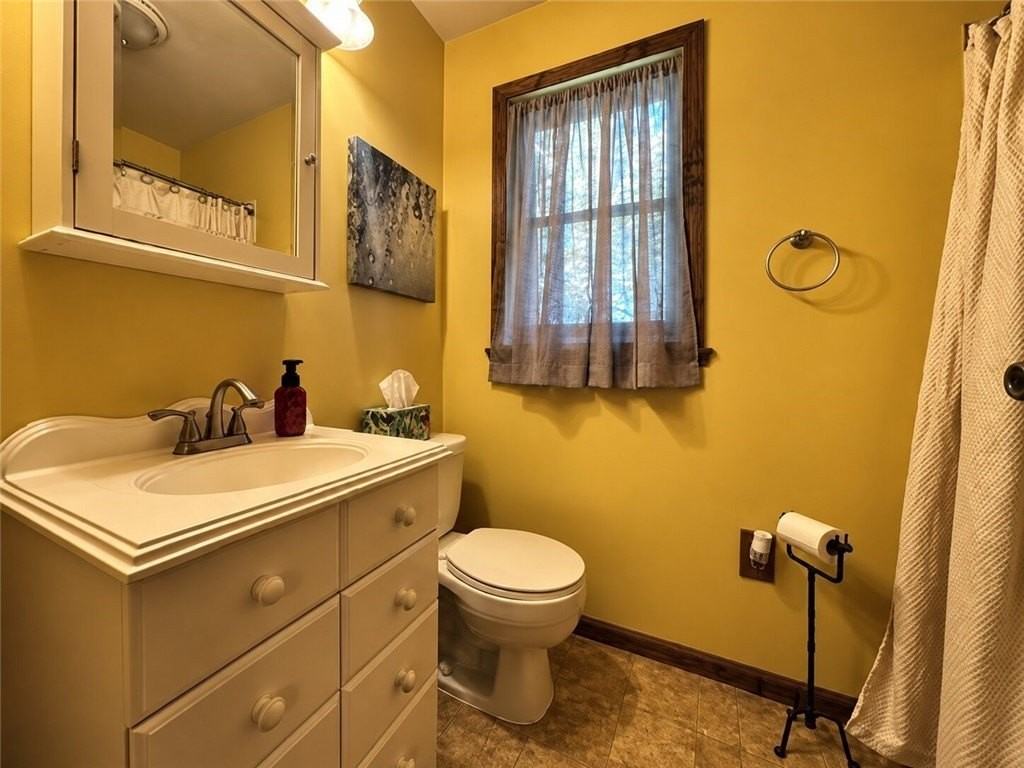 10365 Lilac St - Photo 7 of 17