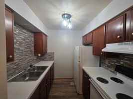 featured image of 2221 Boles St