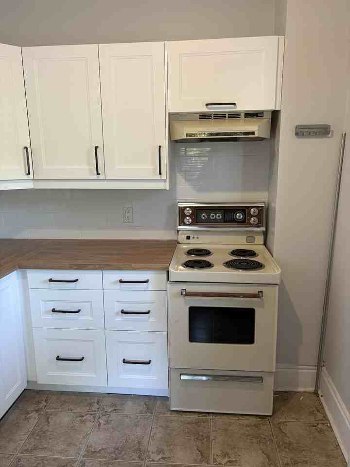 526 Waterloo Street #A - Photo 7 of 21
