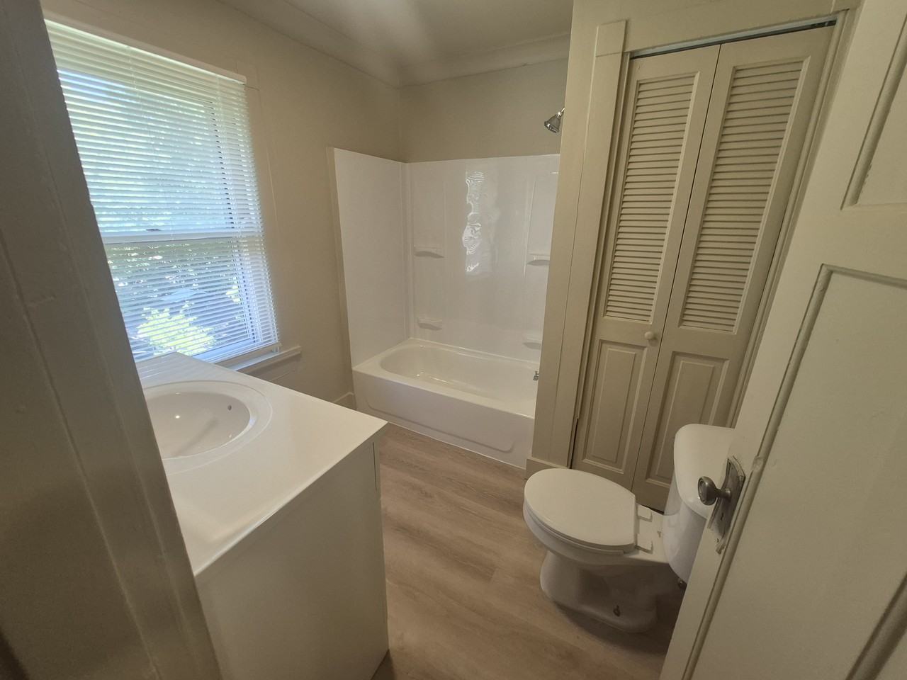 1131 Beaumont Ave #1 - Photo 7 of 12