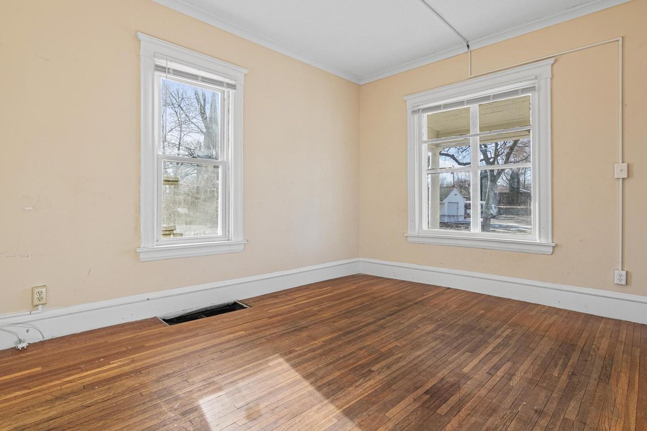 2222 Girard Ave N #1 - Photo 5 of 17