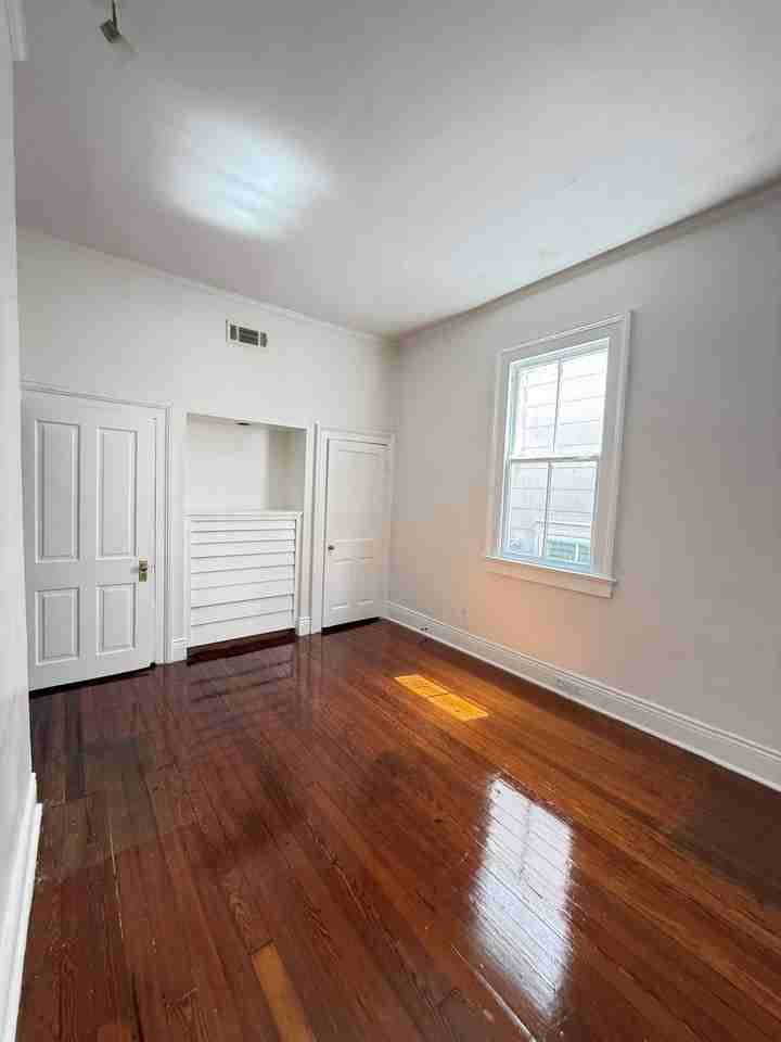 4018 Coliseum St - Photo 4 of 12