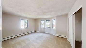 featured image of 87 Lake St