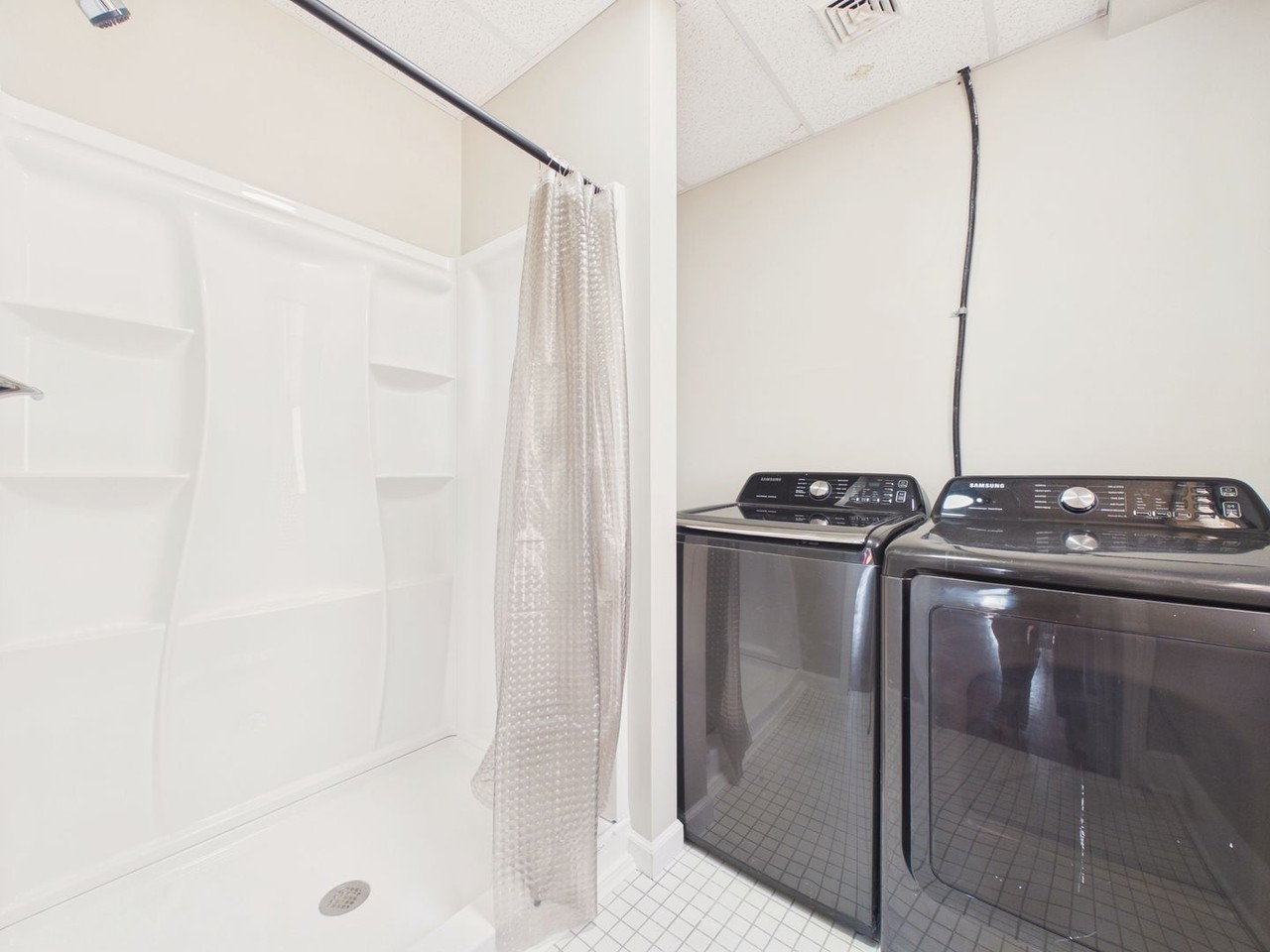 1423 N 3rd St - Photo 5 of 22