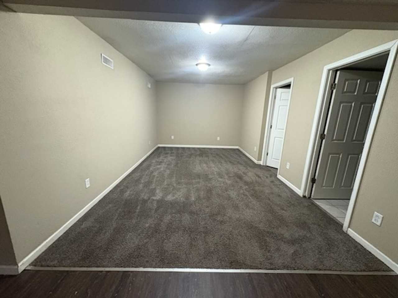 1040 Main St - Photo 4 of 13