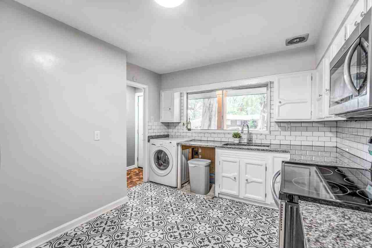449 Green Acres Rd - Photo 5 of 21