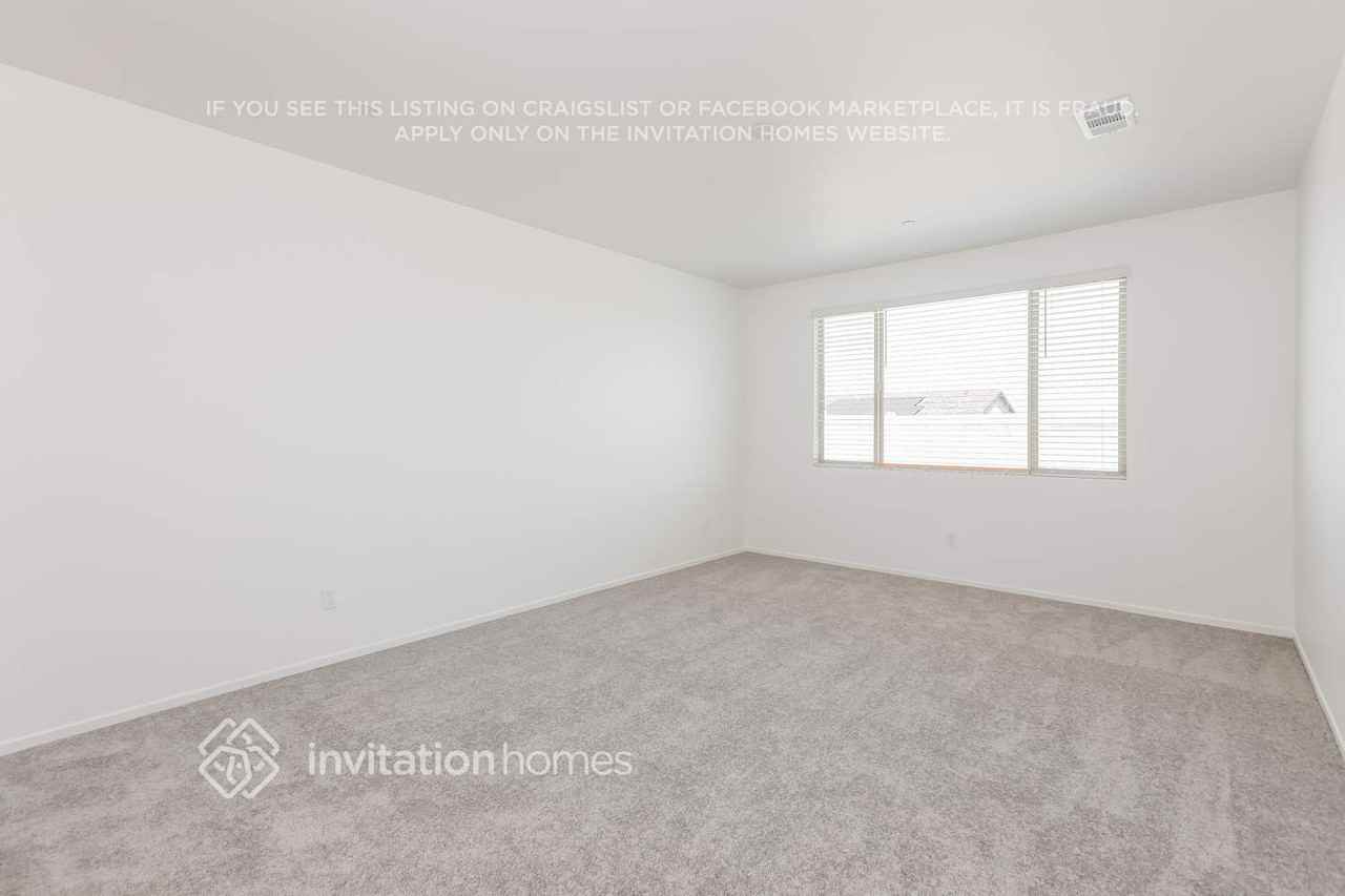 27180 Goldstone Dr - Photo 7 of 15
