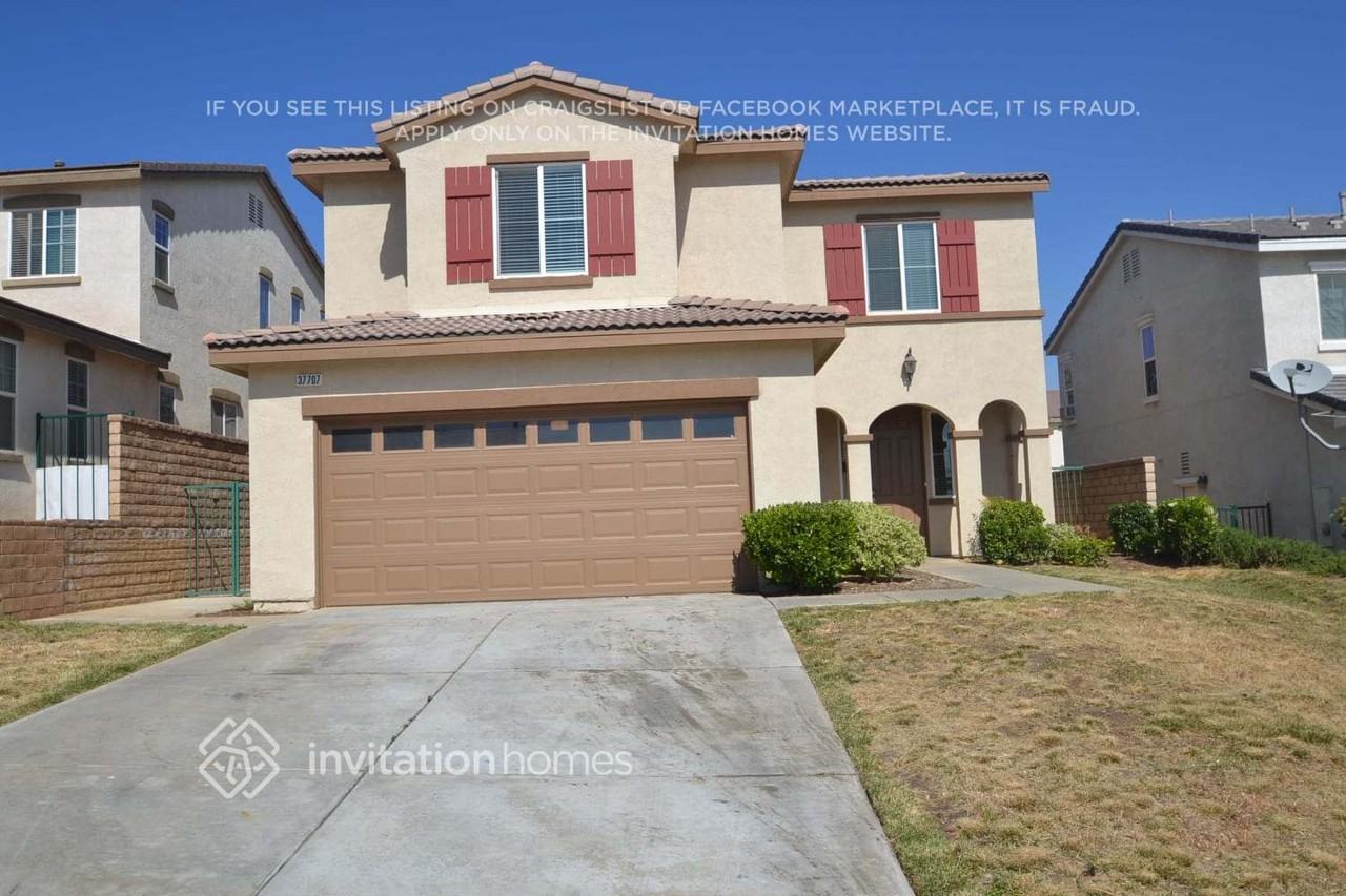 37707 Mangrove Dr - Photo 3 of 5