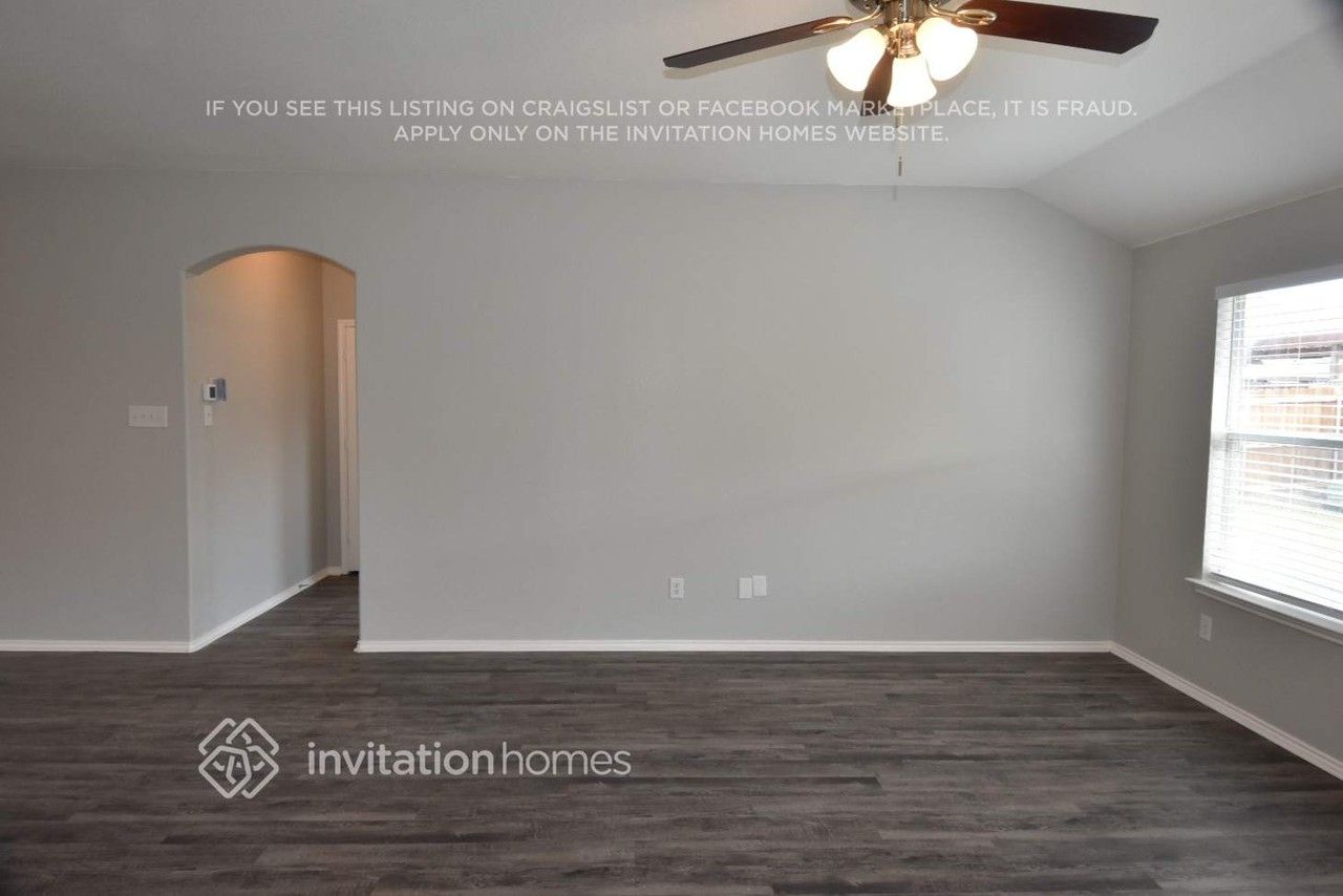 1020 Salt Creek Trl - Photo 5 of 14