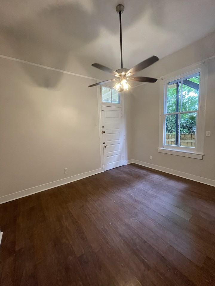 5226 Perrier St Lowr Right - Photo 6 of 18