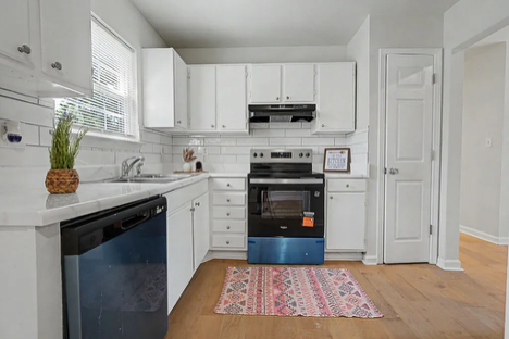 511 Lavendula St #1 - Photo 3 of 10