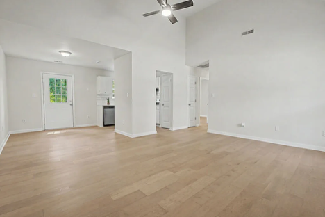 511 Lavendula St #1 - Photo 4 of 10