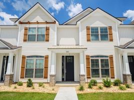 featured image of Hamilton Green Cir