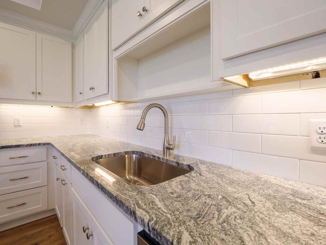 3 & 4 Bedroom New Construction Townhome! Just 6 Mins from Moody AFB! - Photo 6 of 50
