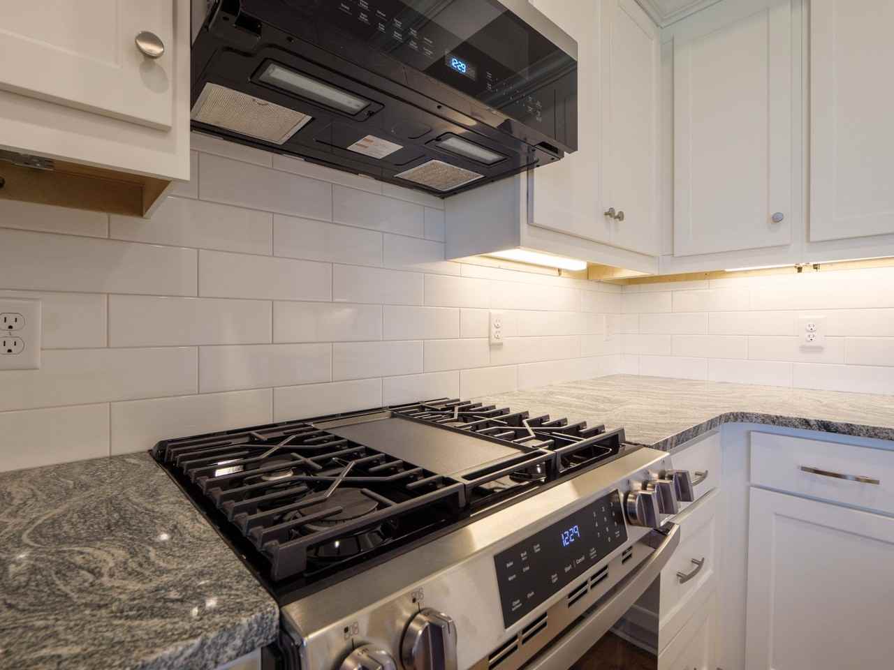3 & 4 Bedroom New Construction Townhome! Just 6 Mins from Moody AFB! - Photo 7 of 50