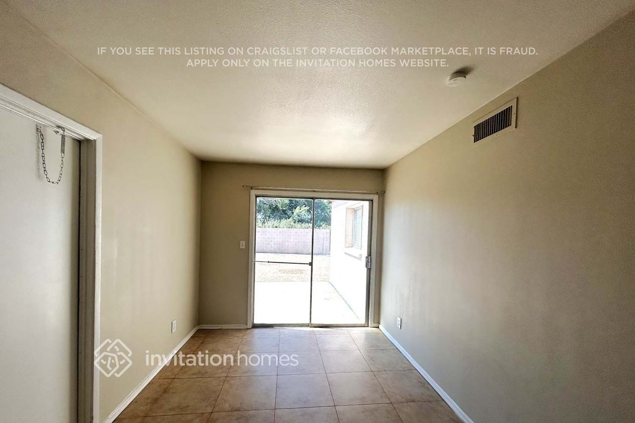 2208 N 48th Dr - Photo 3 of 16
