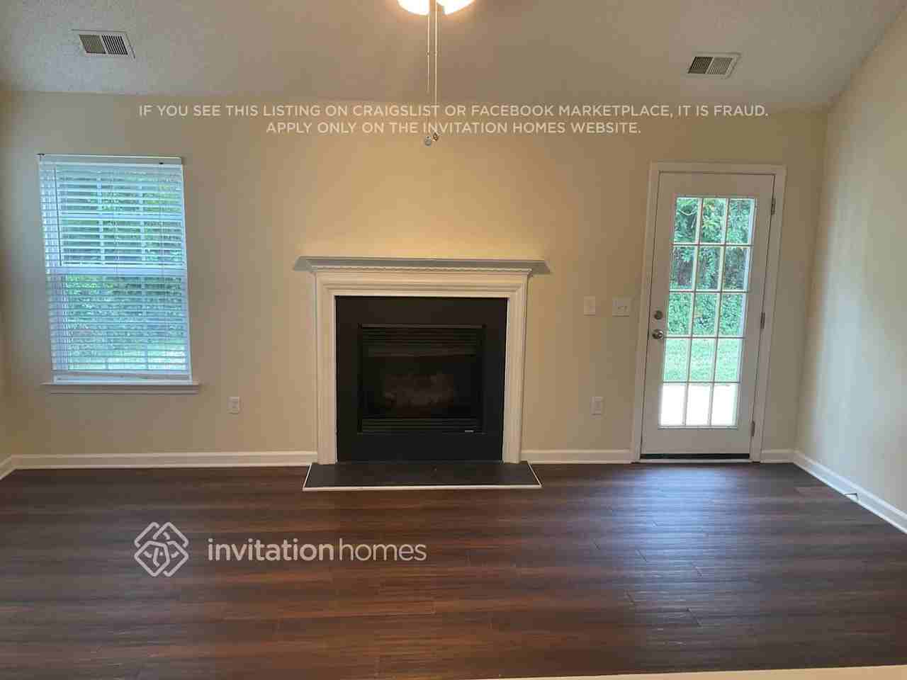 8802 Laurel Run Dr - Photo 3 of 13