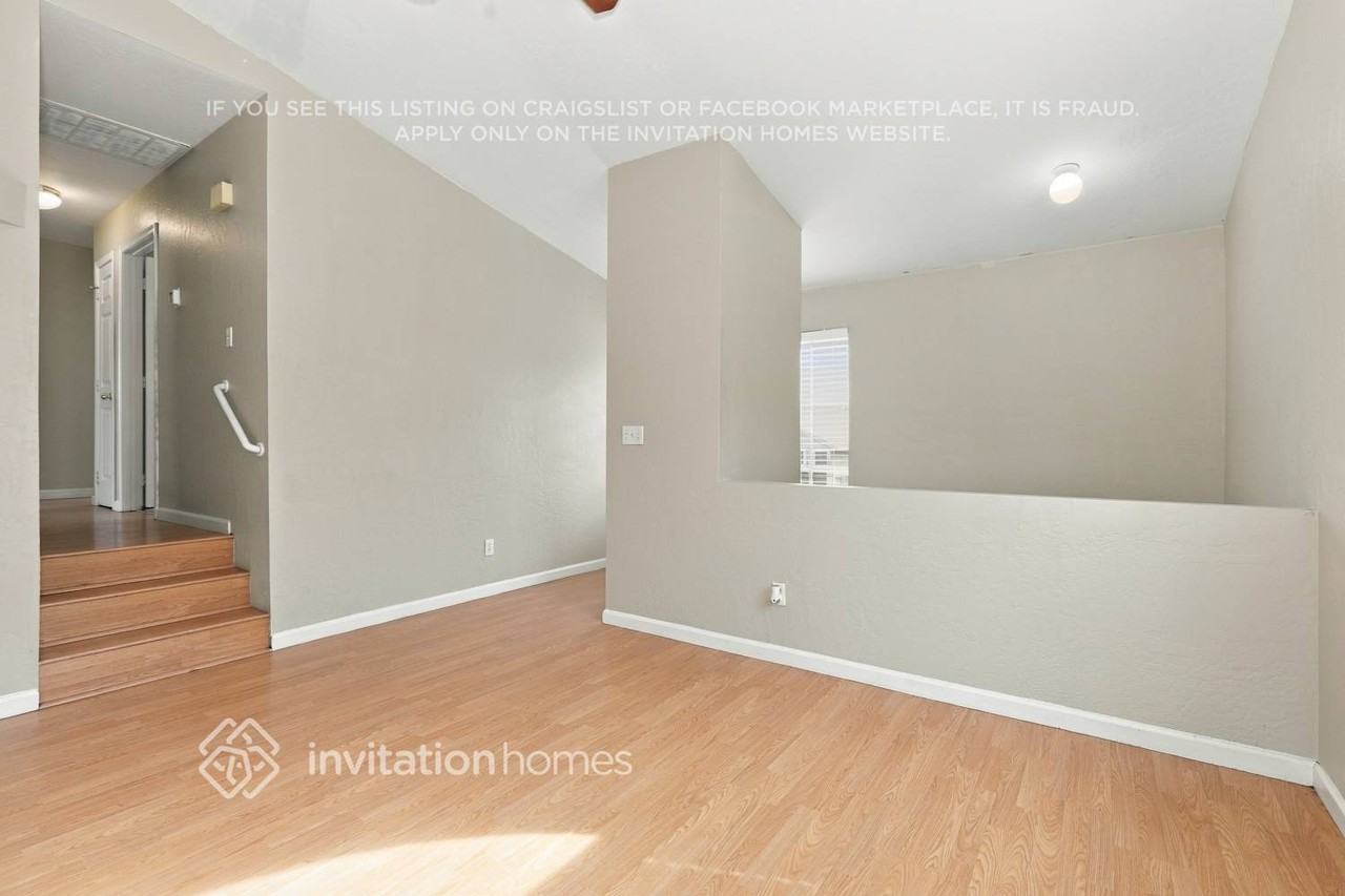1704 S 39th St #9 - Photo 5 of 18