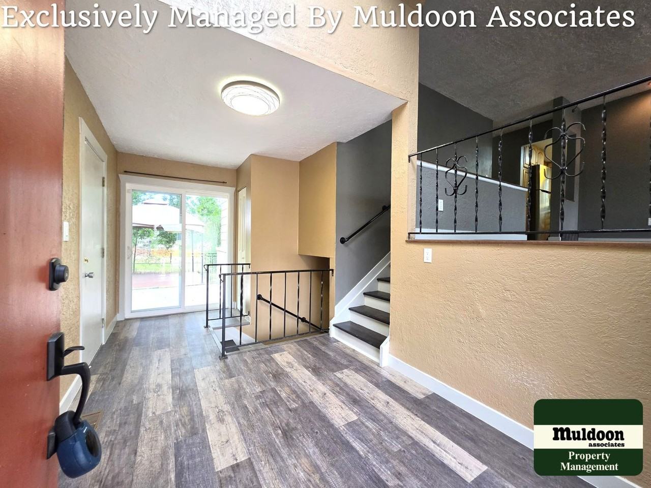 1450 Luna Vista St - Photo 2 of 27