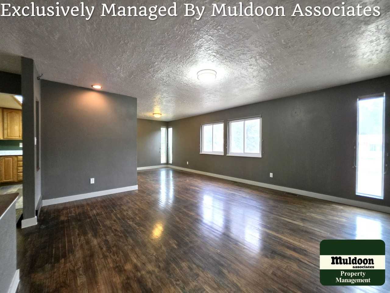 1450 Luna Vista St - Photo 6 of 27