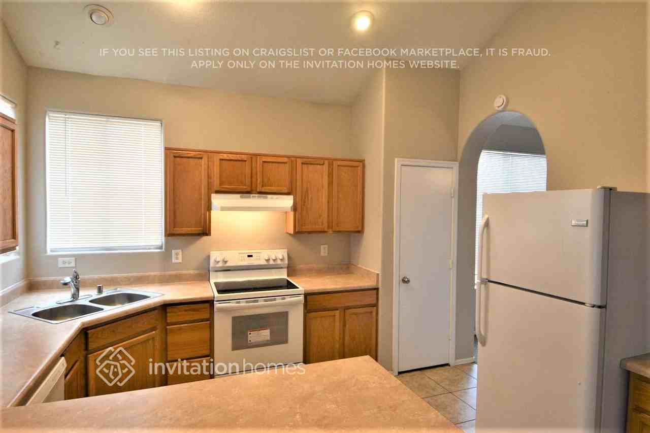 6770 W Citrus Way - Photo 7 of 20