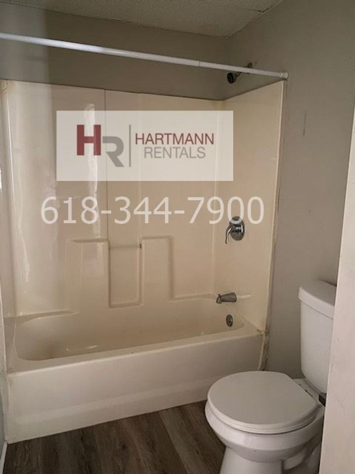 2141 Edison Ave - Photo 2 of 8
