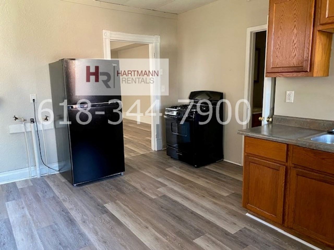2141 Edison Ave - Photo 4 of 8