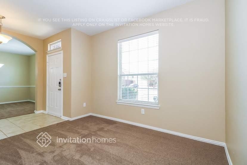 3168 Kingswood Ct - Photo 3 of 14