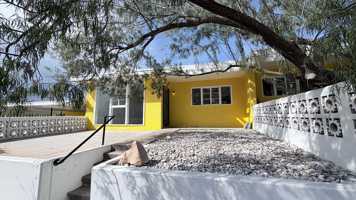 featured image of 611 W 11th St