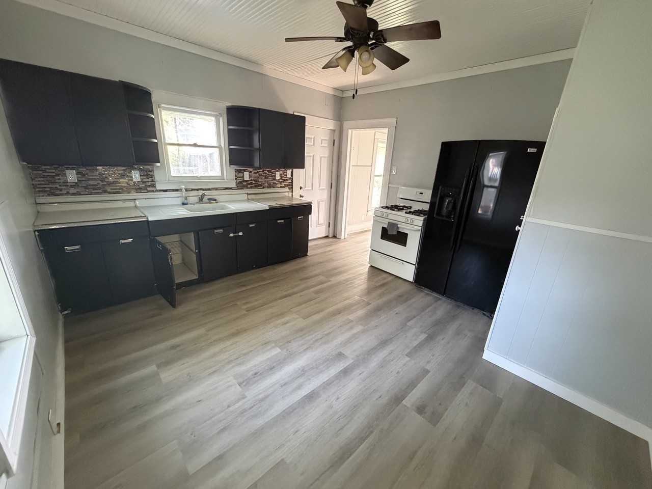 1317 S Cherry St #1 - Photo 5 of 11