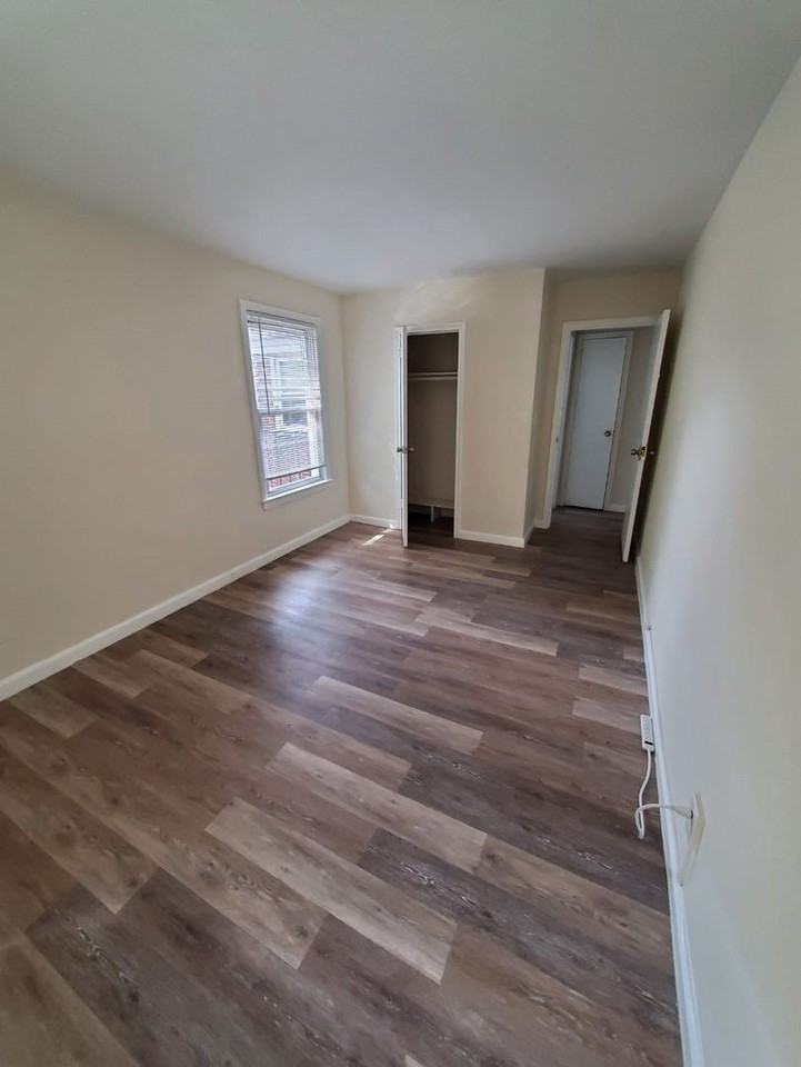 Newly Renovated Apt Across from City Hall - Photo 4 of 13