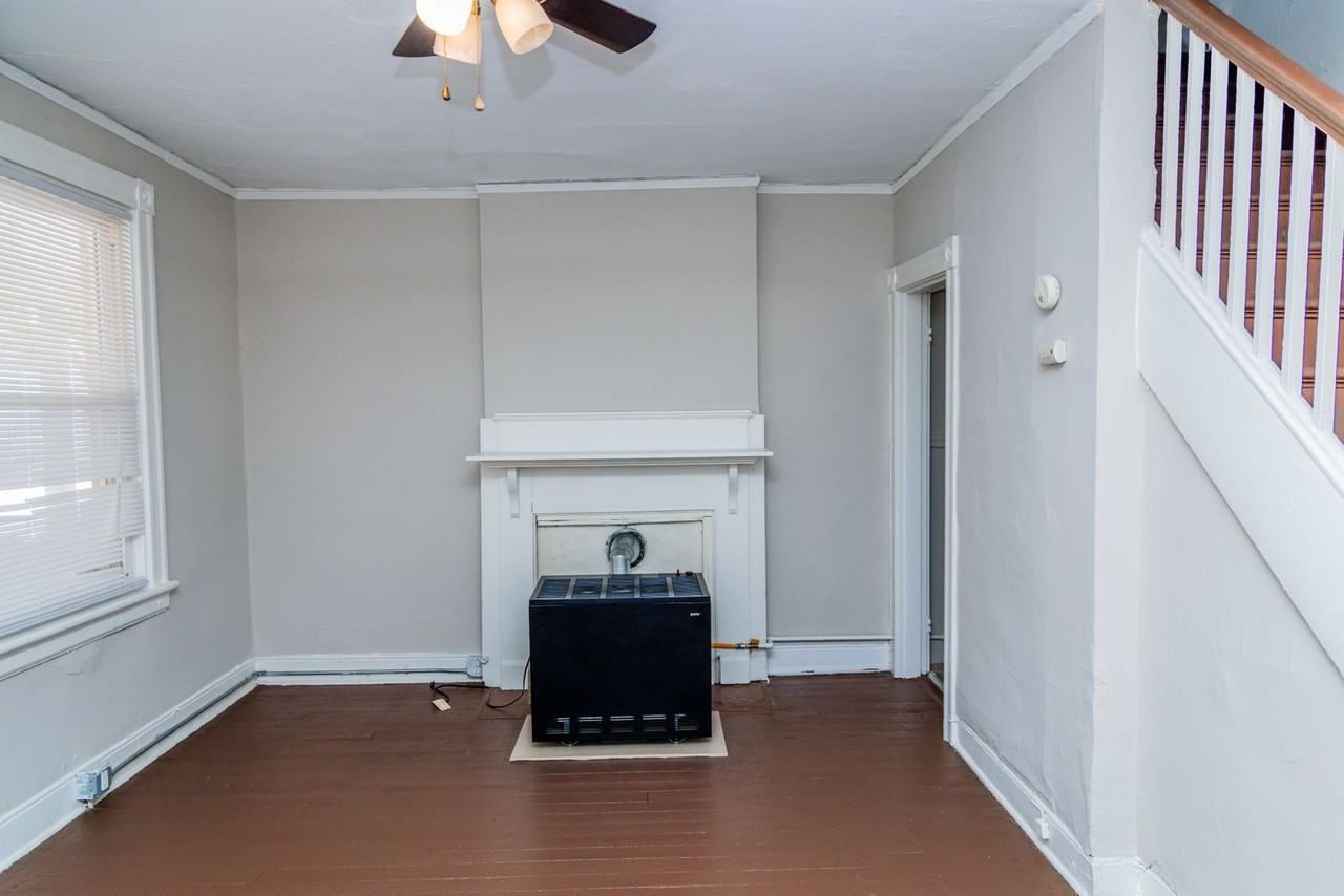 16 S Plum St - Photo 3 of 18