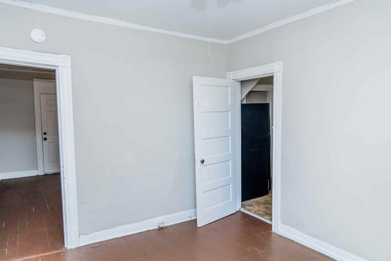 16 S Plum St - Photo 7 of 18