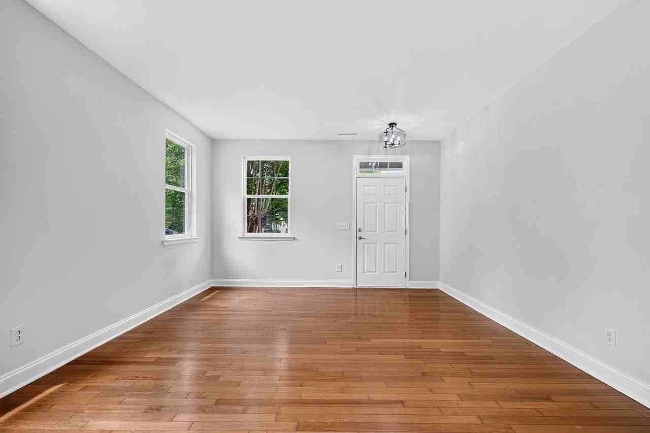 4007 Jockey Club Cir - Photo 7 of 50