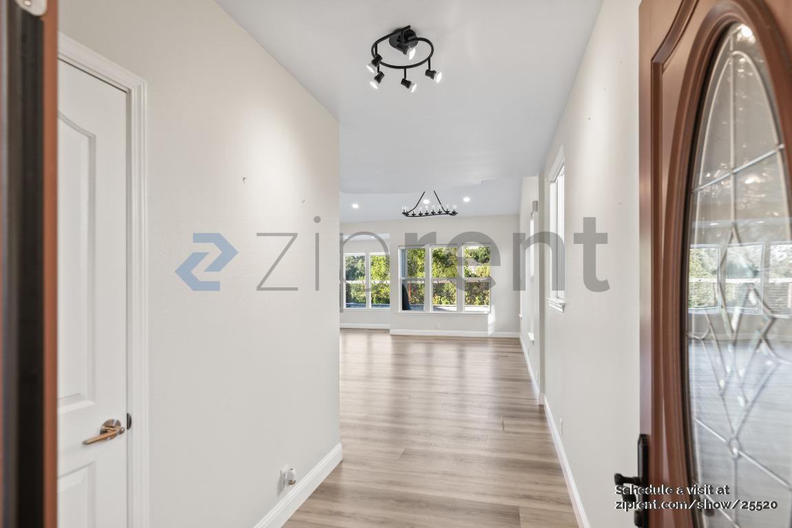 7968 Pineville Cir - Photo 5 of 35